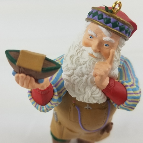 - The toymaker's gift hallmark ornament - Picture 5 of 12